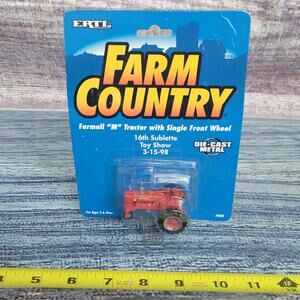 Vtg 1995 Ertl Farm Country 1/64 scale diecast farmall M w/single front wheel red